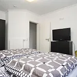 Cosmo Apartment Glowe
