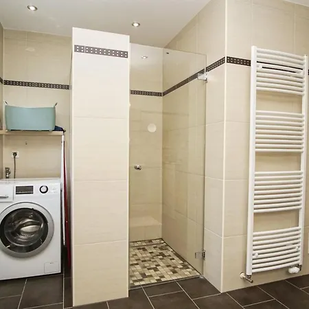 Direkt Am Waldrand Mit Balkon Und In Strandnaehe - Cosmo Διαμέρισμα Glowe