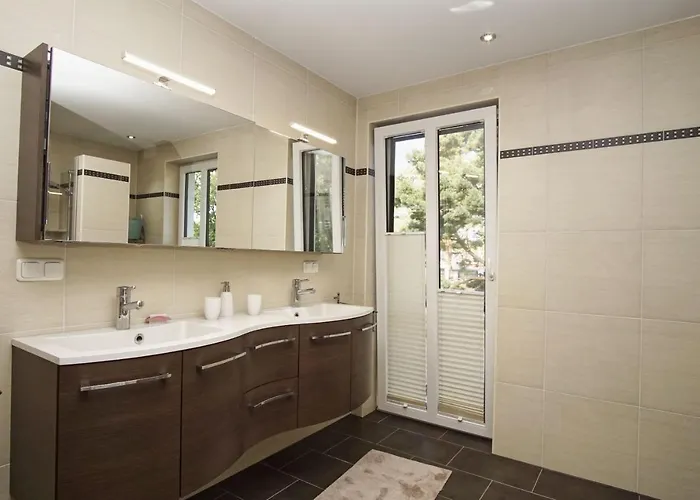 Apartment Direkt Am Waldrand Mit Balkon Und In Strandnaehe - Cosmo *