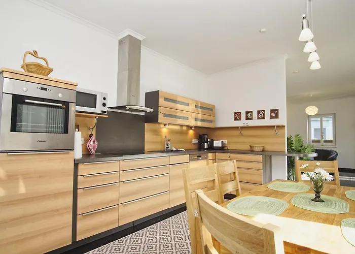 Apartment Direkt Am Waldrand Mit Balkon Und In Strandnaehe - Cosmo Glowe